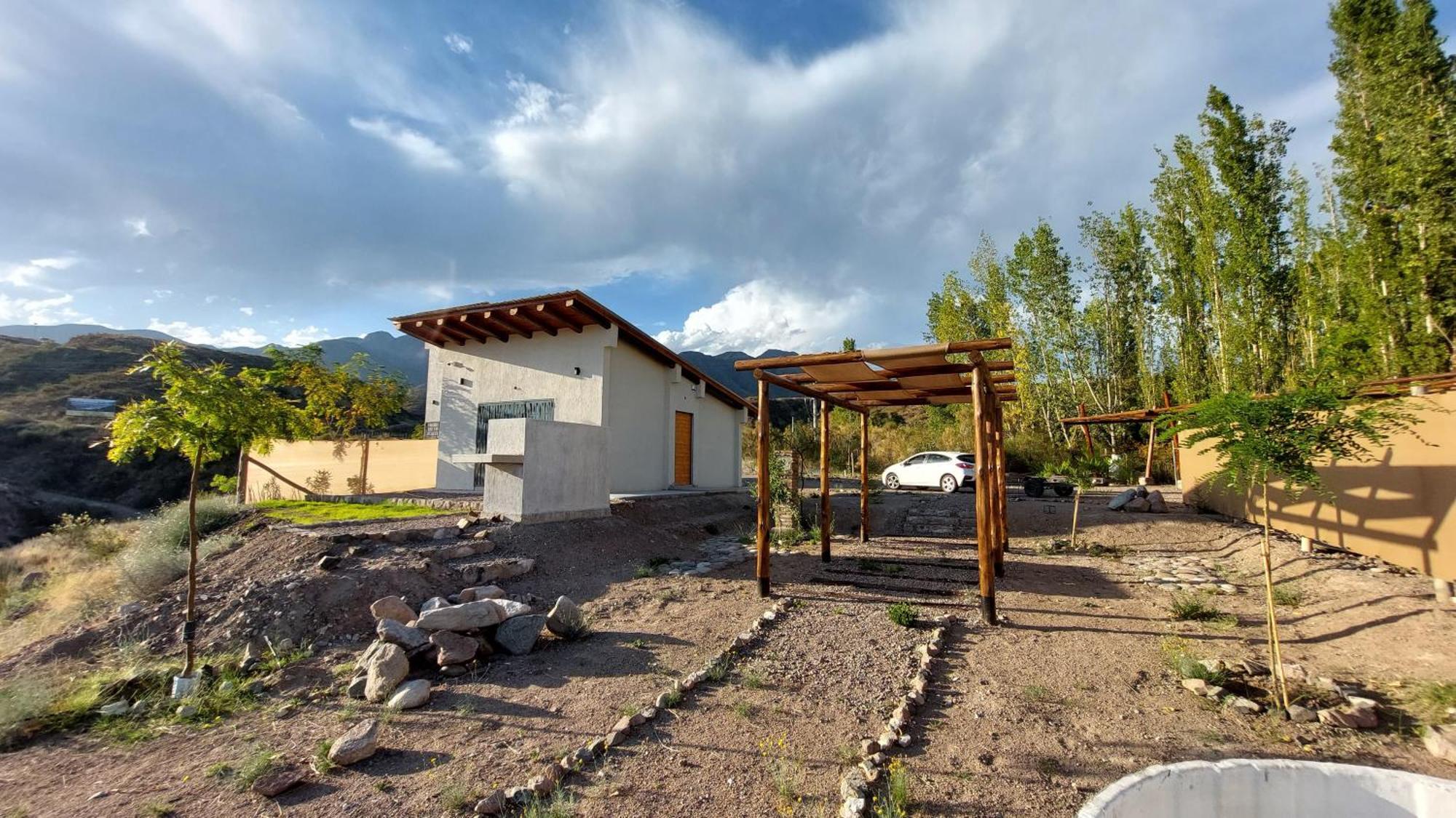Ribera De Cacheuta Chalet
